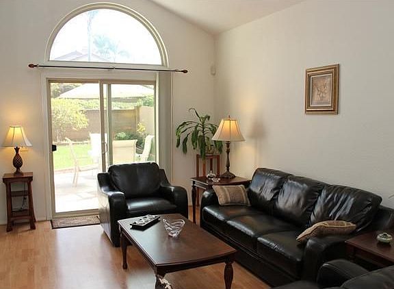 3rd image of 1944 Casablanca Ct
