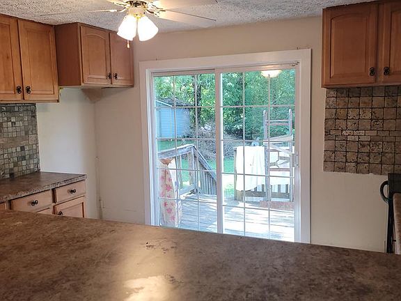 4th image of 315 Wheeler Ave