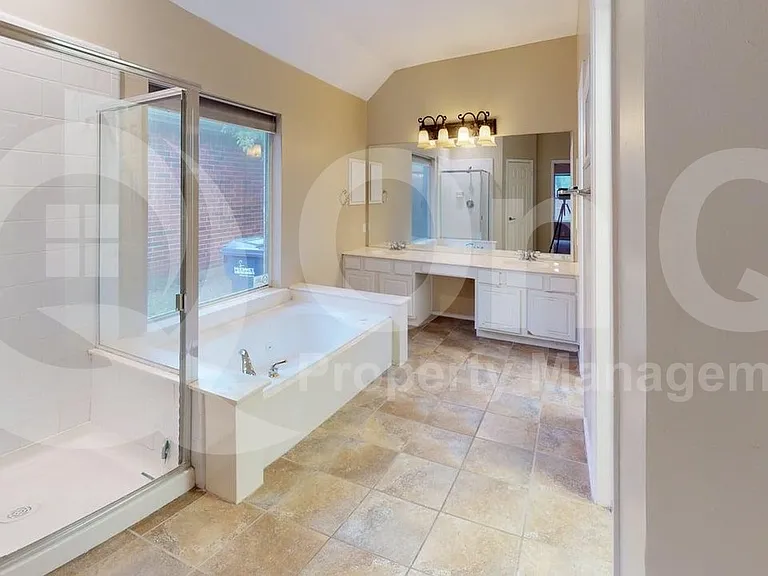 5901 Berkshire Rd — Photo 18