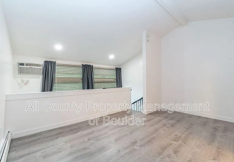 1842 Canyon Blvd #205 — Photo 6