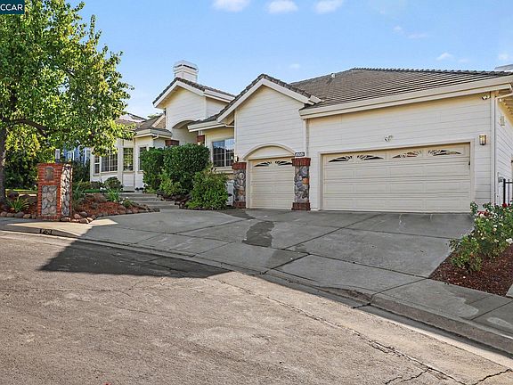 3rd image of 4004 Browning Dr