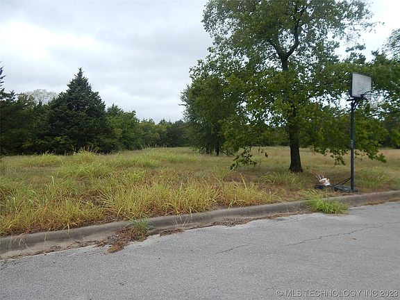 2nd image of Hollingsworth Dr