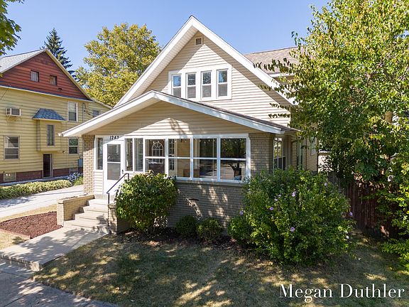 2nd image of 1243 Lake Michigan Dr NW