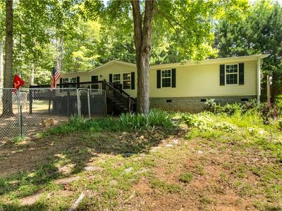 141 Happy Ln, Dobson, NC, 27017