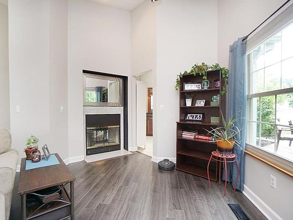 4th image of 2500 Miami Village Dr