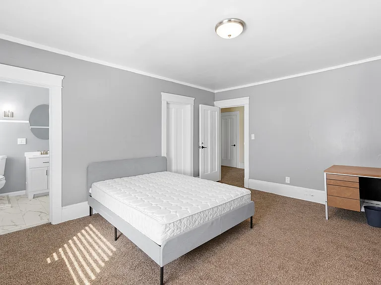 11115 Wade Park Ave — Photo 26