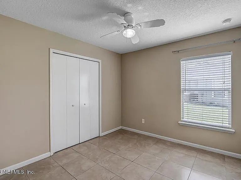 223 Brookfall Dr — Photo 10