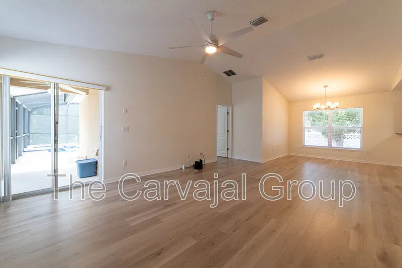 3 bed, 3.0 bath, 1589 sqft, $2,125 — Photo 4