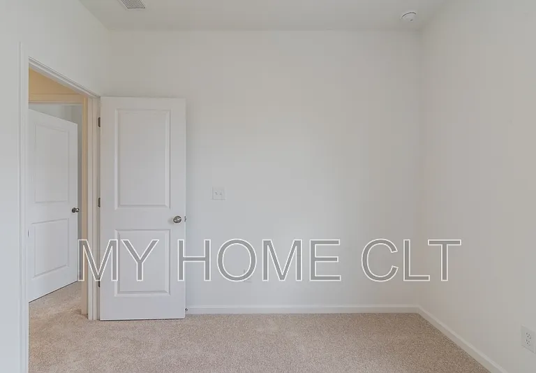 1816 Alexander Village Main Dr — Photo 32