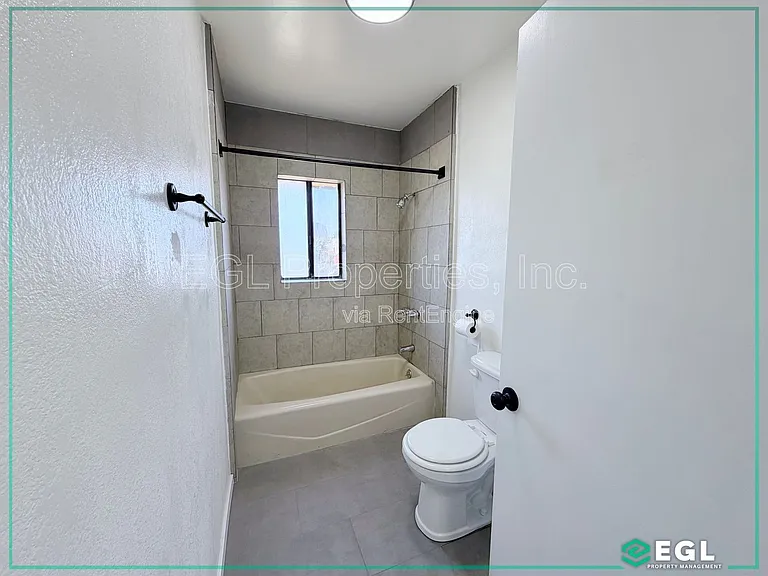 2822 12th Ave — Photo 12
