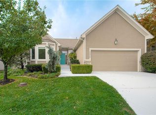 12214 Ash St, Overland Park, KS 66209