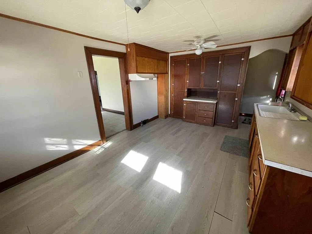 602 N. East St., Winchester, IN — Photo 2