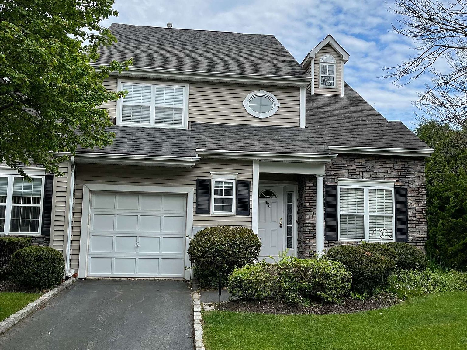 100 Paddington Circle UNIT 100, Smithtown, NY 11787 | Zillow