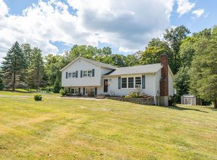 2320 Long Hill Rd, Guilford, CT 06437
