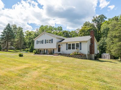 2320 Long Hill Road, Guilford, CT, 06437