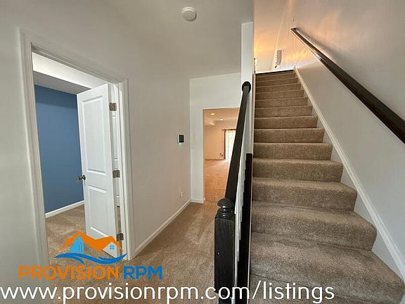 3rd image of 465 Willow Bend Dr