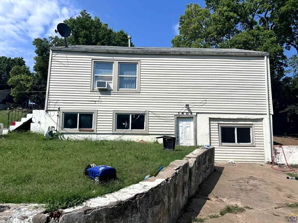 1601 SE Maryland Ave, Topeka, KS 66607