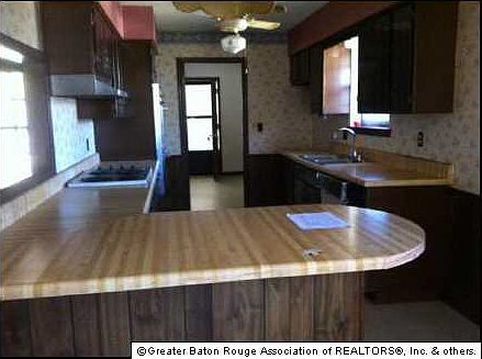 4th image of 309 E Celeste Dr
