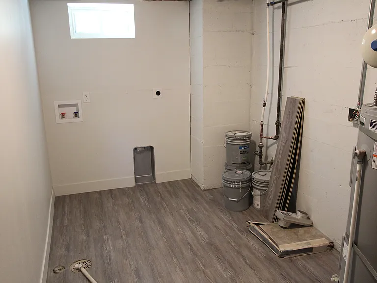 1832 S 1800 E — Photo 18