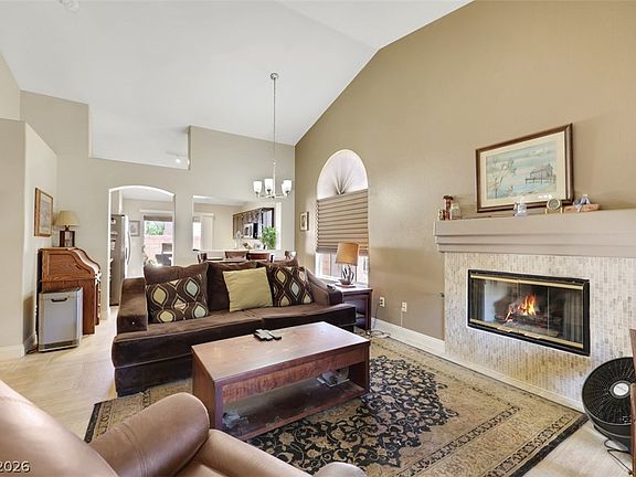 5th image of 3608 Chateau Meadow St