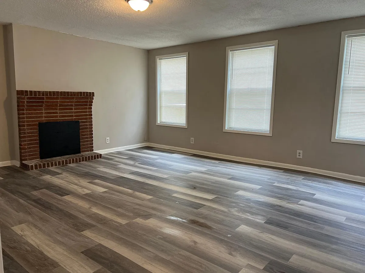 Building Photo - 415 S Marion Ave #101