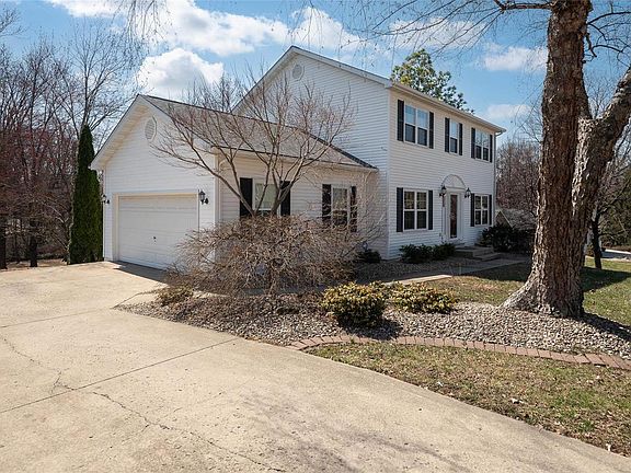 3rd image of 302 Willow Creek Dr