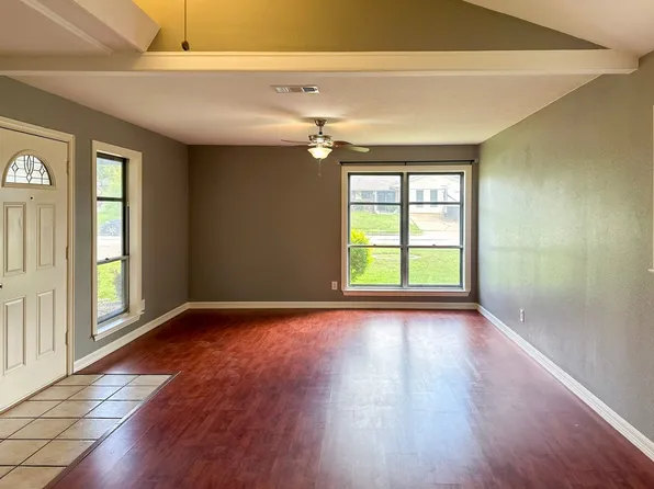 55343 Thrush Dr, Irving, TX 75062