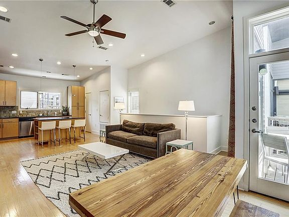 2nd image of 1702 S Lamar Blvd Unit 21