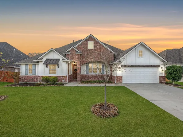 1929 Spanish Moss Dr, College Station, TX 77845