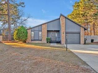 6951 Skyhawk Dr, Fayetteville, NC 28314