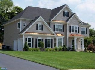 812 Derius Dr, Mickleton, NJ 08056