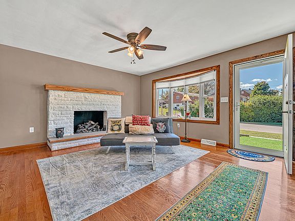 3rd image of 4011 Hazelridge Rd NW