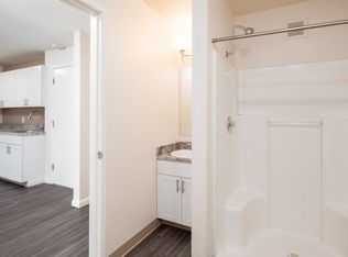 1710 NW 57th St #307R, Seattle, WA 98107