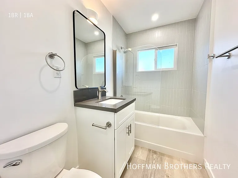 2433 W Avenue 33 #1/2 — Photo 6