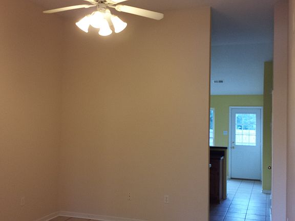 3rd image of 840 We Ross Pkwy