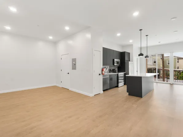 952 Broadway image 5 of 22