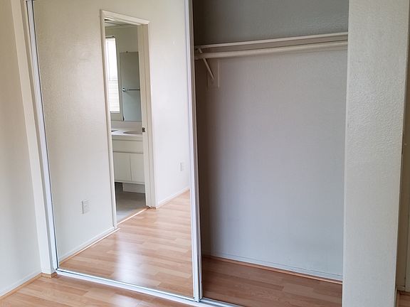 2nd image of 514 Bernard St APT A1