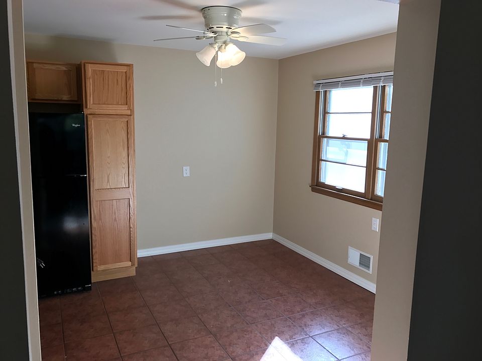Dining room, kitchen