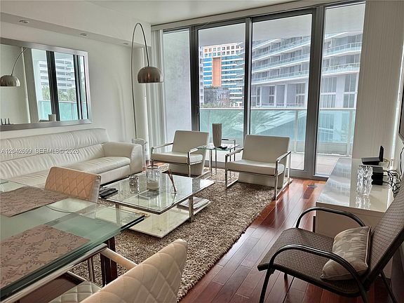 3rd image of 1331 Brickell Bay Dr APT 406