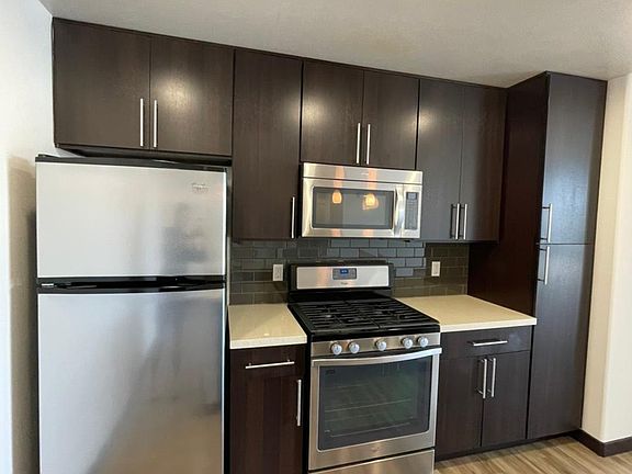 2nd image of 7117 Santa Monica Blvd #514