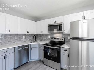 117 Peters Dr, Groton, CT 06340