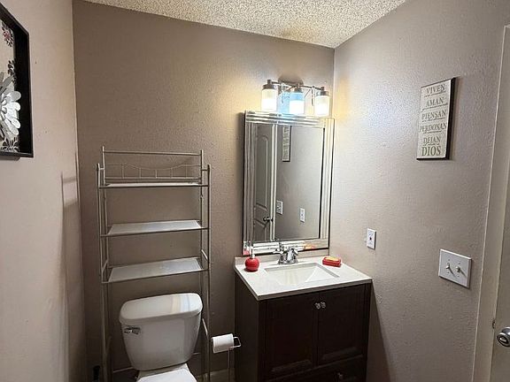5th image of 2823 Eldorado Pl APT D