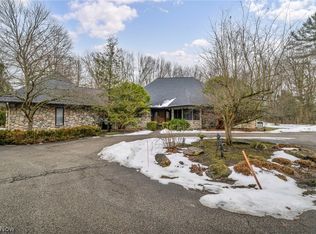 6331 Chagrin River Rd, Bentleyville, OH 44022