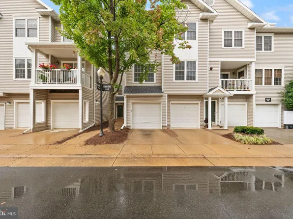 4510 Superior Sq, Fairfax, VA 22033