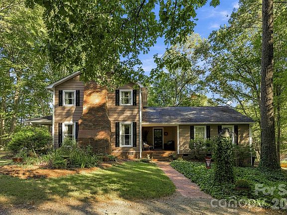 2nd image of 2840 Sparrow Springs Rd