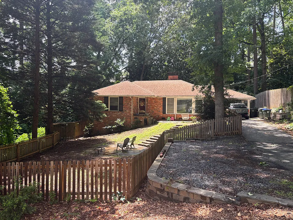 2332 Tanglewood Cir