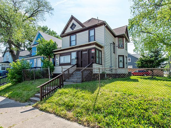 3rd image of 704 S Martin Luther King Jr Ave