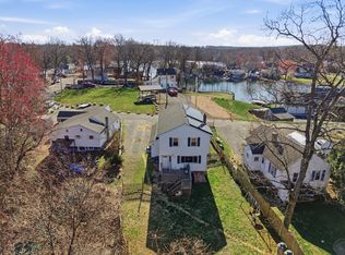 94 Bungalow St, Southwick, MA 01077