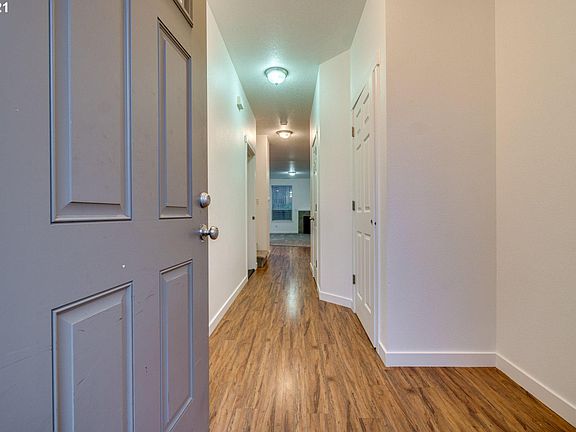 2nd image of 2302 NE 130th Ave