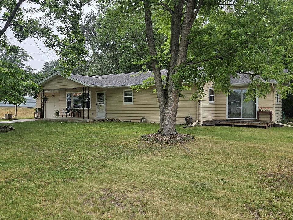 1st image of 36 Pine Dr